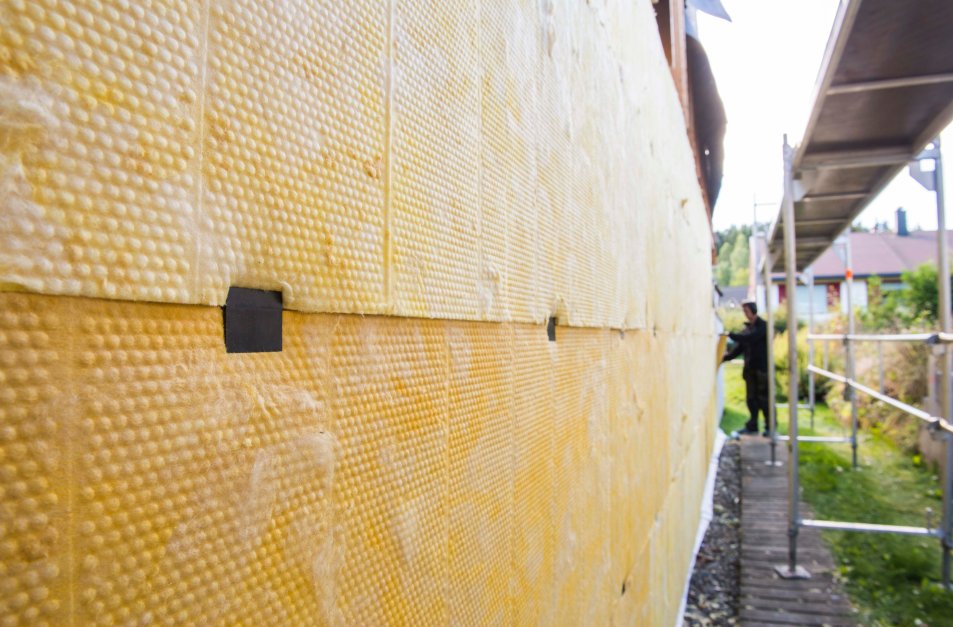 Etterisolere hus fra 80-tallet – kutt oppvarmingsutgiftene med 40 prosent