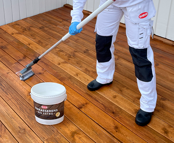 Terrasserens gel – effektiv rengjøring av terrasse i tre