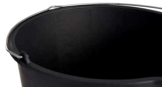 INDUSTRIBØTTE 20L M/HELLETUT SORTSORT