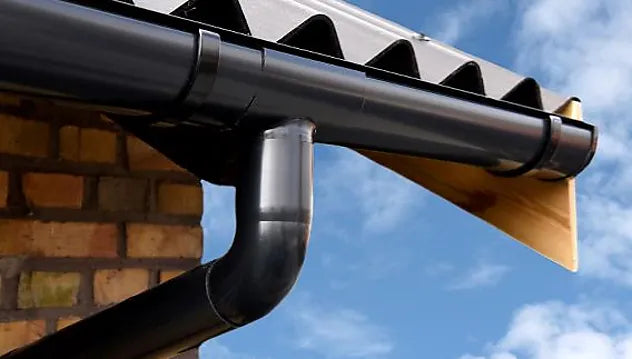 NEDLØPSRØR 75MM 3M SORT TIL PLAST TAKRENNER